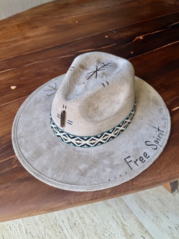 Sombrero Akira
